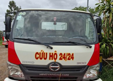 MÁCH BẠN DỊCH VỤ CỨU HỘ XE KHẨN CẤP Ở ĐỨC HÒA BẠN NÊN BIẾT 