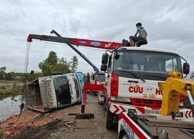 Gọi ngay đội cứu hộ xe tải quận 6 uy tín khi gặp sự cố - Hotline: 0933 289 933