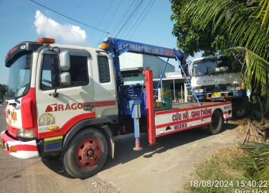 Xe hỏng ban đêm trên đường cao tốc, phải làm gì?